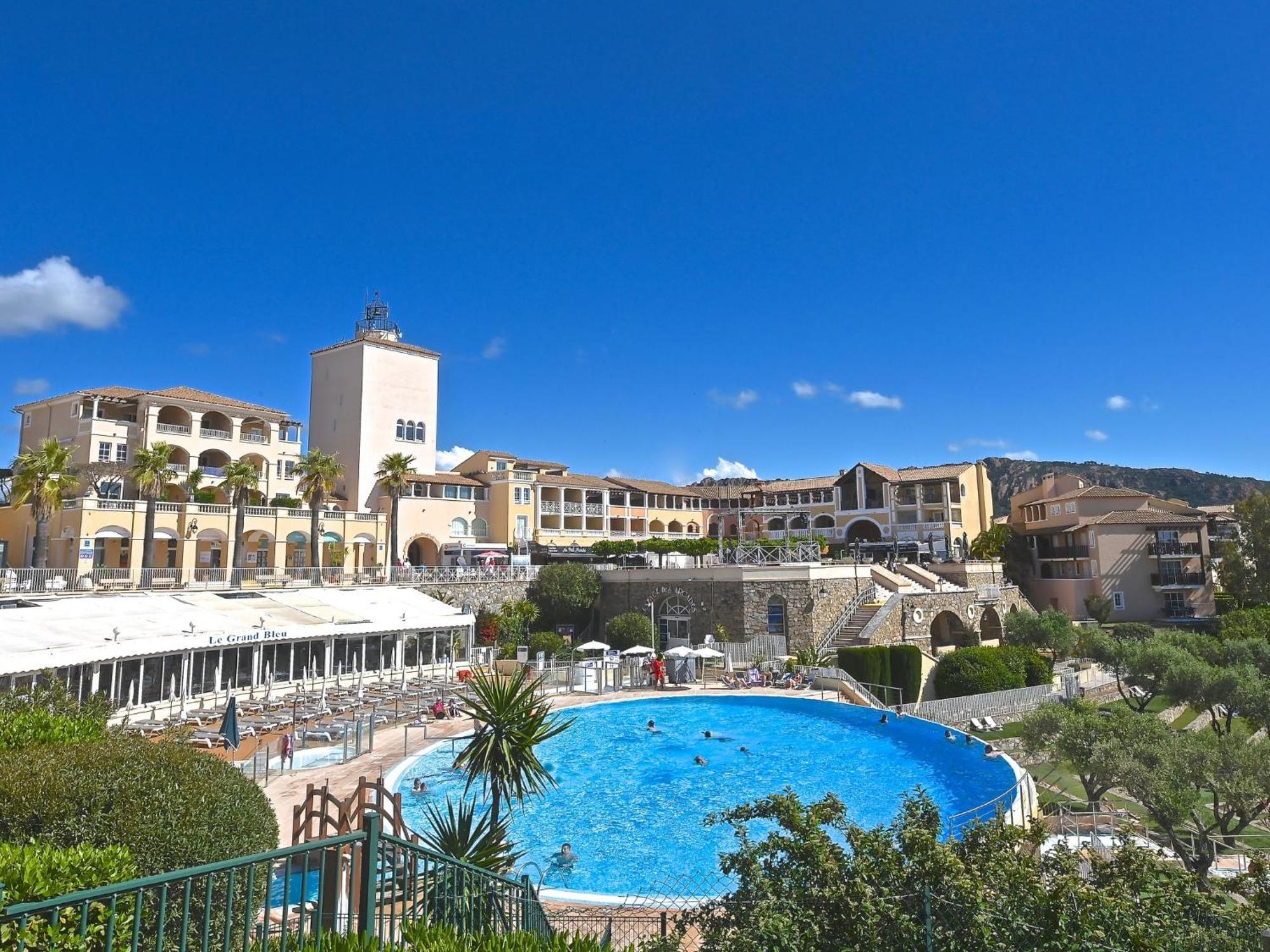 Apartment Village Cap Esterel - L'Esquinade-97 By Interhome Сен-Рафаэль Экстерьер фото